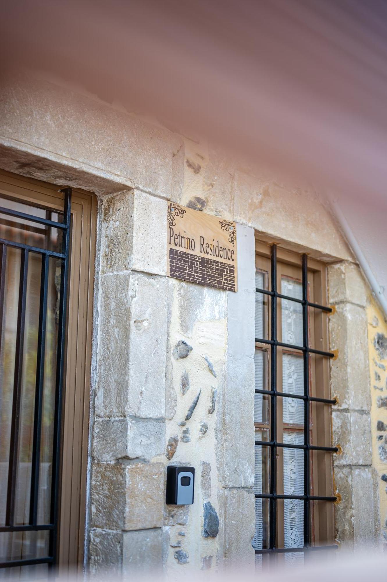 Petrino Residence Pombia Esterno foto